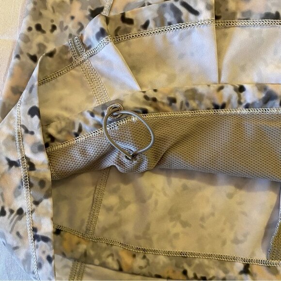 Lululemon  Gather Me Slightly Ladies 6 Grey Floral - Picture 12 of 16